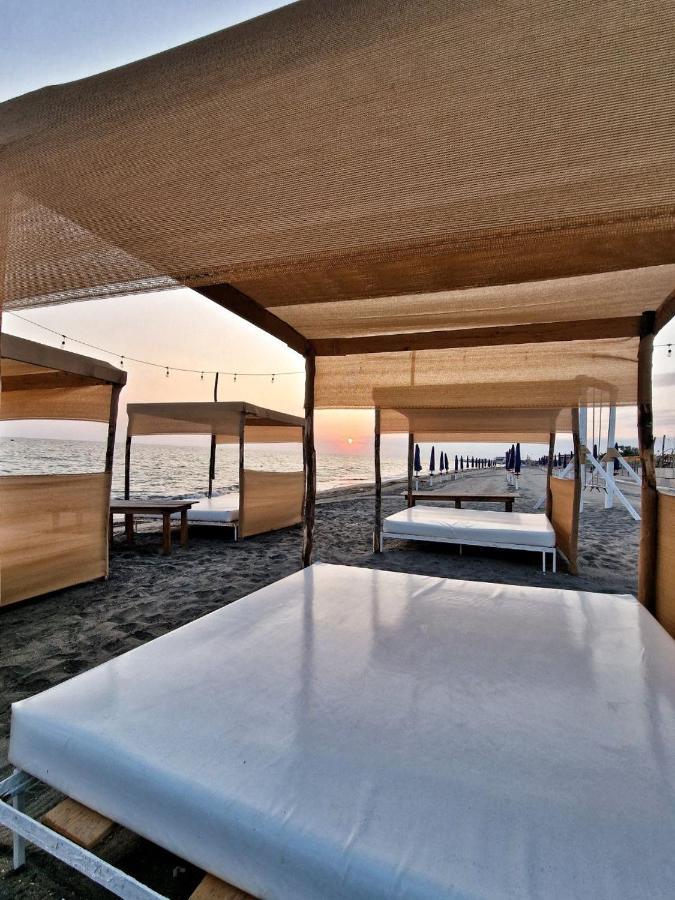 Beach Suites - By Lido Scalzone Castel Volturno Exterior foto