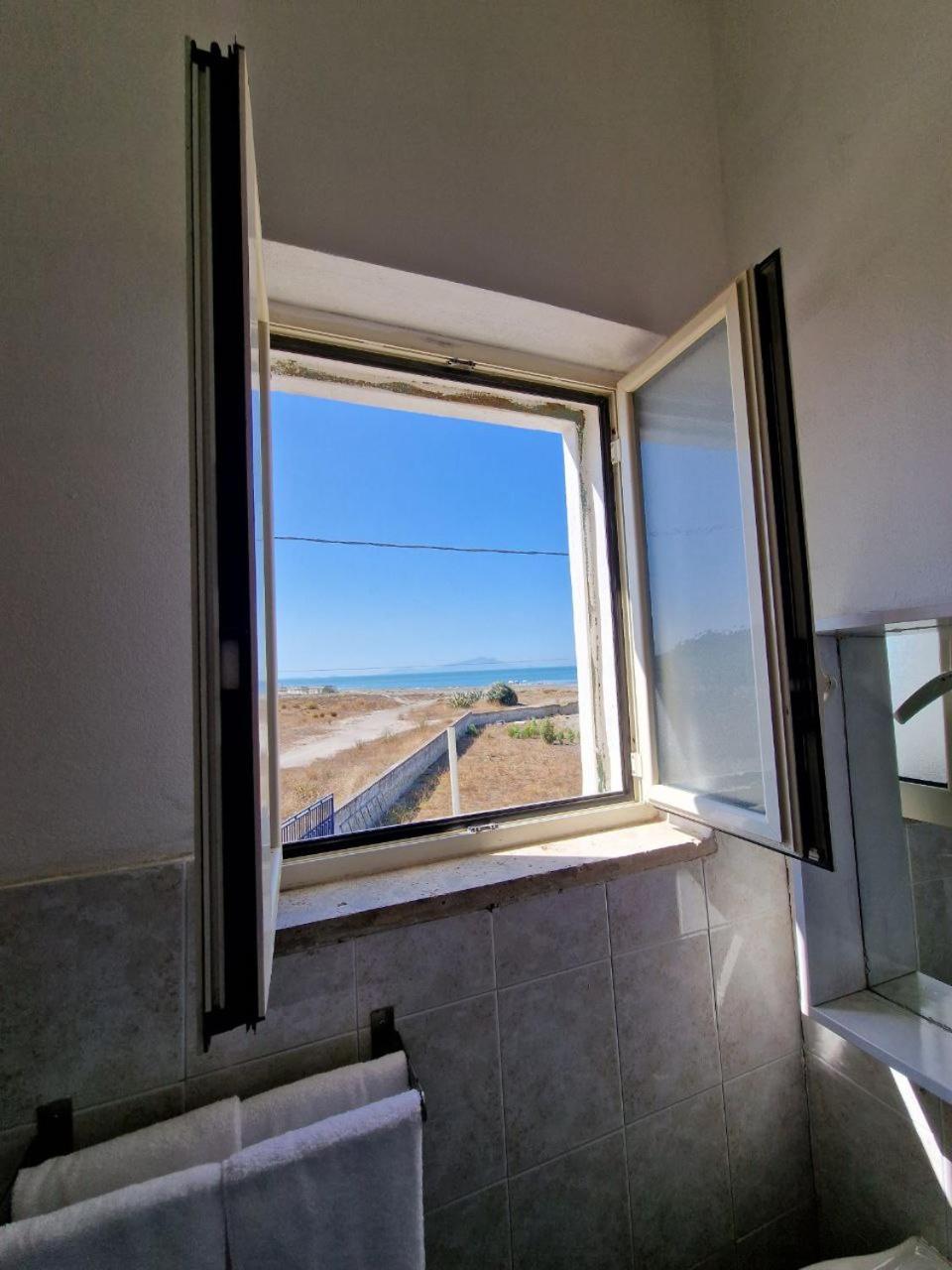 Beach Suites - By Lido Scalzone Castel Volturno Exterior foto